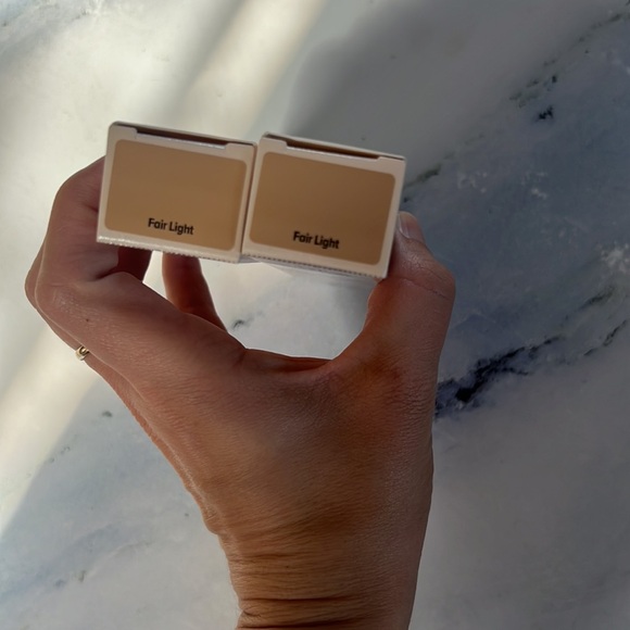 IT Cosmetics CC+ Nude Glow Lightweight Foundation + Glow Serum with SPF 40 NEW - Picture 2 of 4